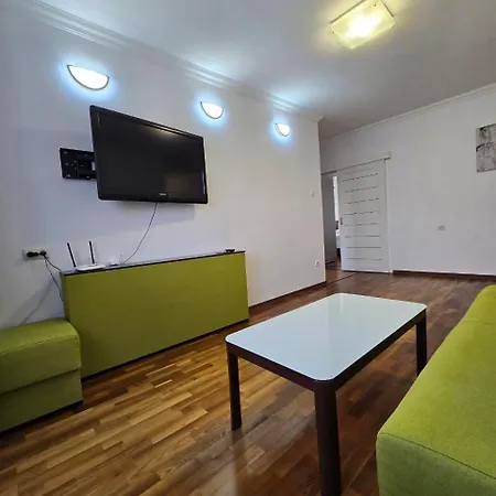 Апартаменти Lux 1 Bedroom Near Gulliver Mall Київ